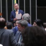 Câmara aprova projeto que corta incentivos fiscais e eleva tributos sobre JCP, apostas e fintechs 5 ocrente 1765993880