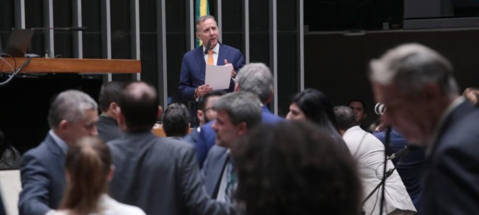 Câmara aprova projeto que corta incentivos fiscais e eleva tributos sobre JCP, apostas e fintechs 2 ocrente 1765993880