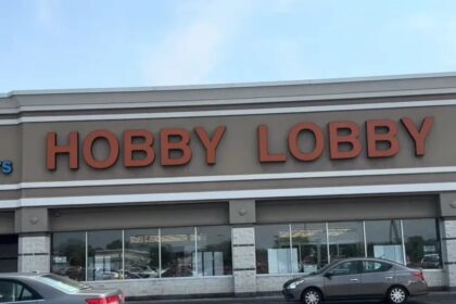 Hobby Lobby distribui 500 mil exemplares de “The Case for Christmas” durante o Natal nos EUA 6 ocrente 1766010875