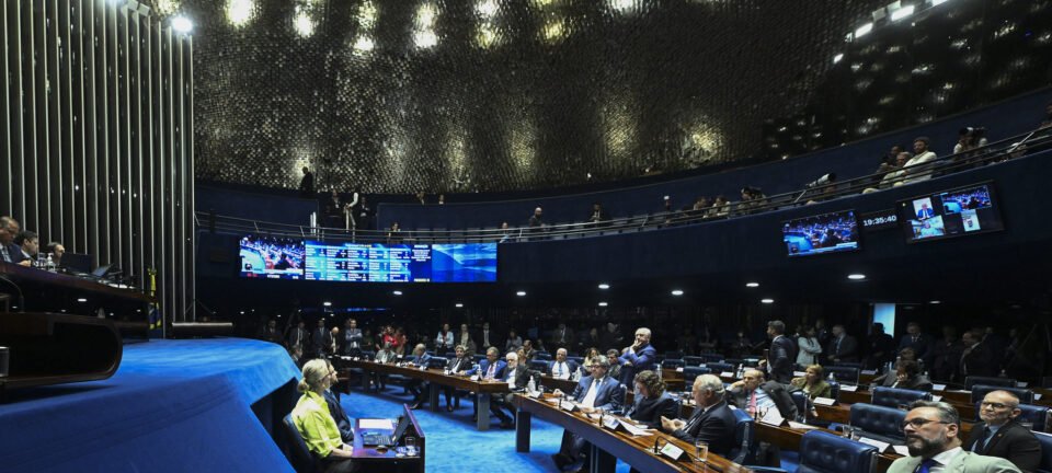 Senado aprova projeto da dosimetria por 48 a 25; veja como cada senador votou 2 ocrente 1766028015