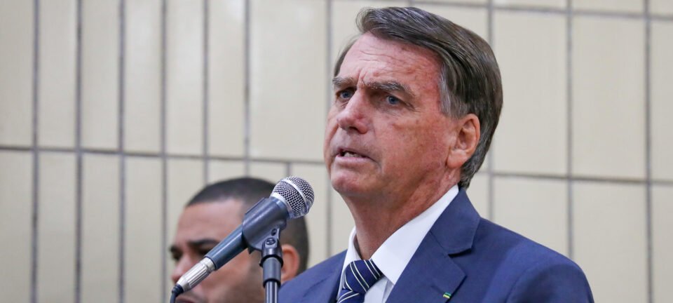 Defesa de Bolsonaro pede ao STF liberação para fisioterapia diária na prisão 2 ocrente 1766043445