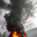 Tratores fecham Bruxelas em protesto de agricultores contra acordo UE-Mercosul 5 ocrente 1766073071