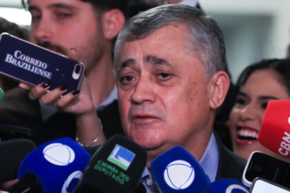 Guimarães atribui desencontro entre Gleisi e Jaques Wagner sobre PL da dosimetria à falta de diálogo 6 ocrente 1766085580