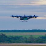 Protótipo de “carro voador” da Embraer realiza voo inaugural no interior de SP 4 ocrente 1766167522