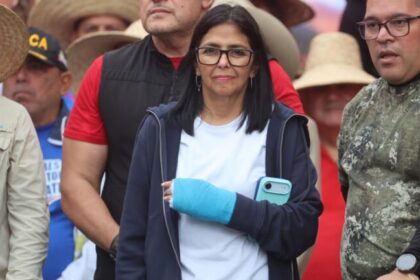 Vice-presidente venezuelana cobra pedido de perdão e indenização dos Estados Unidos 20 ocrente 1766182824