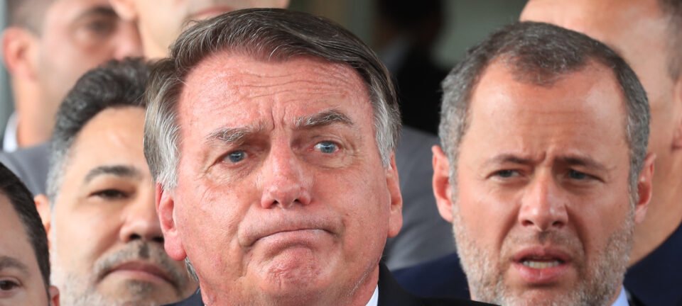 Moraes rejeita prisão domiciliar e aponta risco de fuga de Bolsonaro para os EUA 2 ocrente 1766197158