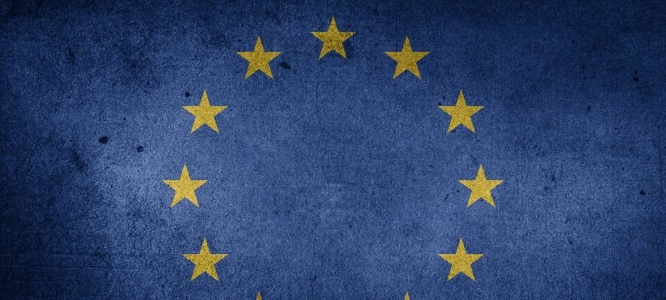Multa do bloco a rede de Elon Musk reacende campanha da direita dos EUA pelo fim da União Europeia 2 ocrente 1766366363