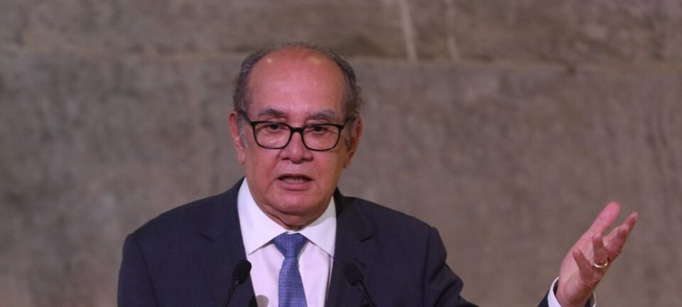 Gilmar Mendes declara “absoluta confiança” em Alexandre de Moraes após denúncias sobre Banco Master 2 ocrente 1766452852