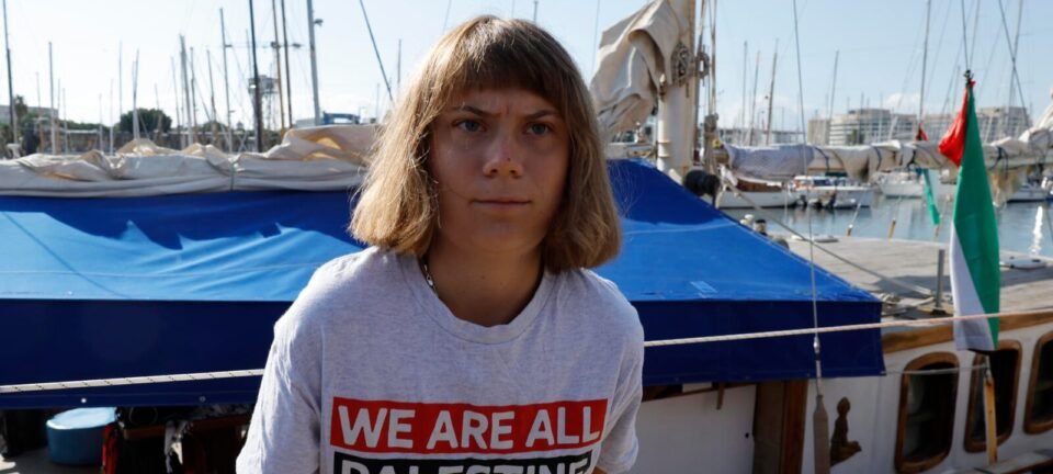 Greta Thunberg é presa em Londres durante ato de apoio a grupo pró-Palestina 2 ocrente 1766498702
