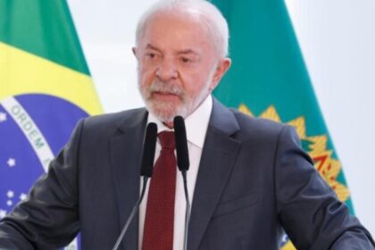 Bolsonaro, oposição ataca indulto de Lula por barrar presos de 8 de janeiro 12 ocrente 1766521159