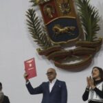 Assembleia venezuelana aprova até 20 anos de prisão para quem colaborar com bloqueio dos EUA 4 ocrente 1766522951