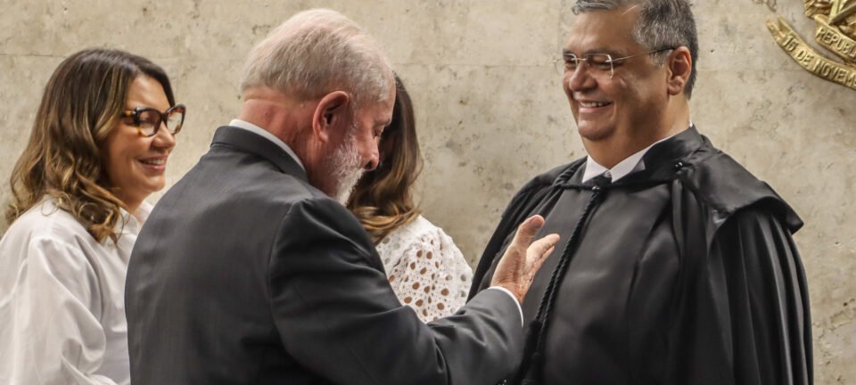Decisão de Dino bloqueia R$ 1,9 bi em emendas e expõe acordo entre Planalto e Congresso 2 ocrente 1766524779
