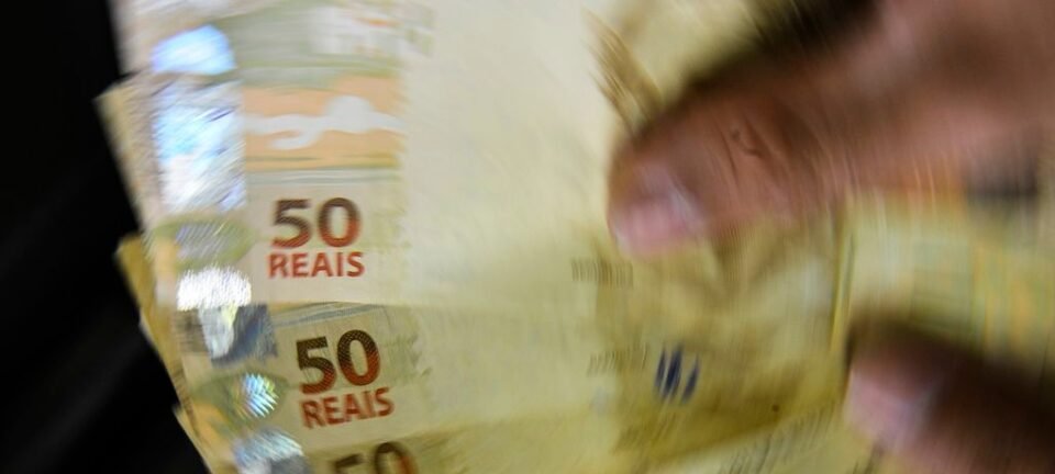 IPCA-15 encerra 2025 com 4,41% e permanece abaixo do teto da meta de inflação 2 ocrente 1766557205