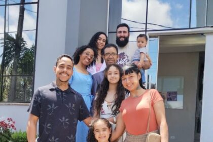 Acidente grave faz homem perder 70% da massa encefálica, superar vícios e voltar a andar 20 ocrente 1766626459