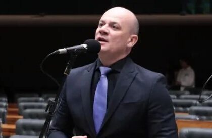 Oposição anuncia fim do recesso parlamentar para focar em pedido de impeachment de Alexandre de Moraes 12 ocrente 1766846956