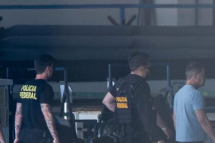 Ex-chefe da PRF chega a Brasília após ser preso no Paraguai; defesa pede cela especial 16 ocrente 1766863167