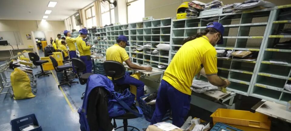 União avaliza empréstimo de R$ 12 bilhões aos Correios para socorrer caixa 2 ocrente 1766885689