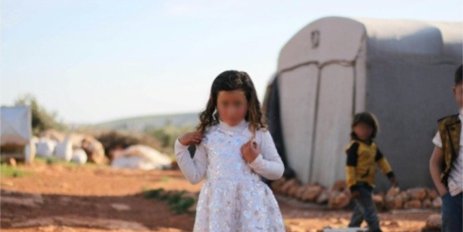 Visão guia médico afegão na fuga que livrou filha de 12 anos de casamento forçado com líder do Talibã 2 ocrente 1767058476