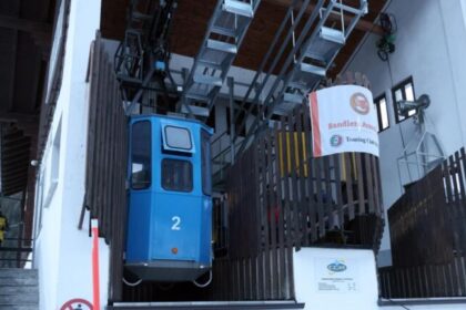 Colisão em teleférico nos Alpes italianos fere seis e deixa 100 turistas presos 4 ocrente 1767120548