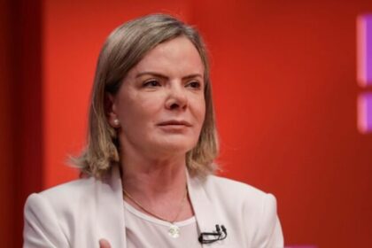 Após crítica da The Economist, Gleisi Hoffmann diz que Lula está “cheio de vitalidade” 12 ocrente 1767207005