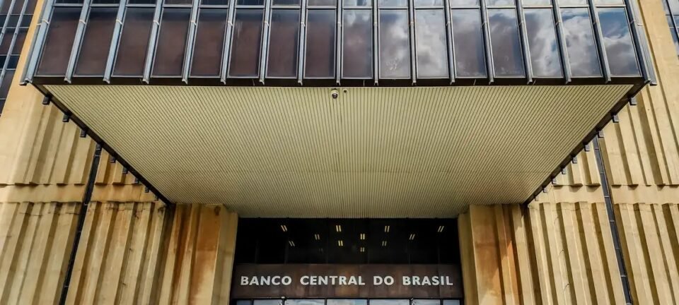 Fraude bilionária e investigações triplicam pressão sobre BC após liquidação do Banco Master 2 ocrente 1767388801