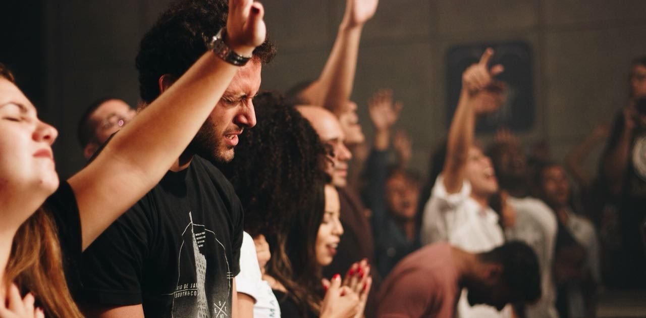 Jovens britânicos lideram índices de gratidão a Deus, indica pesquisa nacional 2 ocrente 1767447266