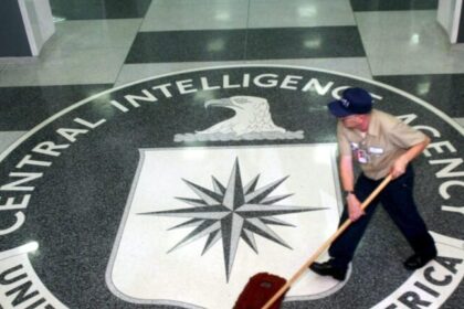 Espiões da CIA ajudaram EUA a localizar Nicolás Maduro antes de sua prisão, diz NYT 4 ocrente 1767493154