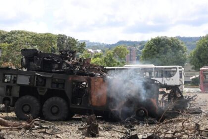 Força aérea dos EUA neutraliza defesa venezuelana e captura Nicolás Maduro 20 ocrente 1767501248