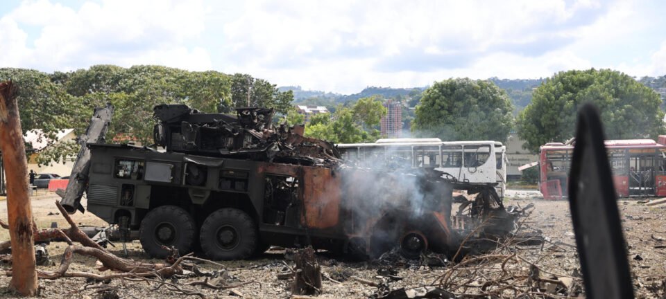 Força aérea dos EUA neutraliza defesa venezuelana e captura Nicolás Maduro 2 ocrente 1767501248