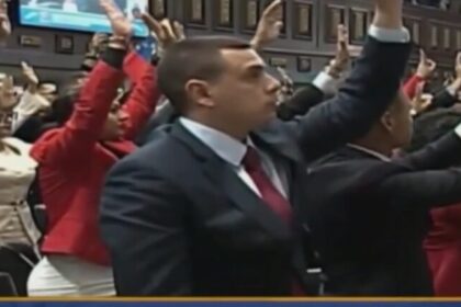 Governo venezuelano detém 14 jornalistas durante posse de Delcy Rodríguez 20 ocrente 1767677681