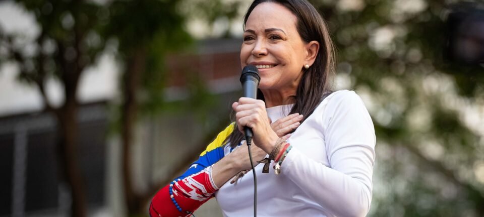 María Corina Machado quer voltar à Venezuela “o mais rápido possível” após captura de Maduro 2 ocrente 1767698399