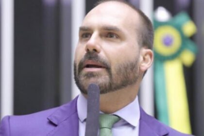 Eduardo Bolsonaro aponta chance de Flávio nomear Jair Bolsonaro ministro em eventual governo 12 ocrente 1767708294