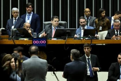 Prefeitos convocam ato em Brasília contra projetos que ampliam gastos municipais 20 ocrente 1767802802