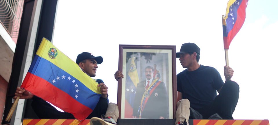 Crise venezuelana: PIB despenca, inflação explode e quase 8 milhões deixam o país sob Maduro 2 ocrente 1767838772