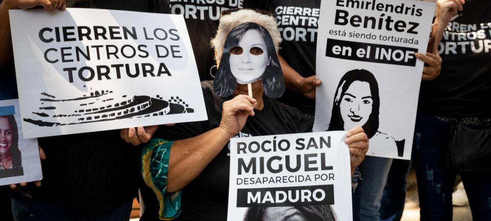 Venezuela liberta ativista Rocío San Miguel e filho de líder opositor em ação de soltura de presos políticos 2 ocrente 1767930593