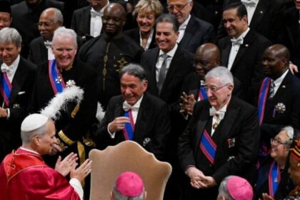 Papa Leão XIV diz que liberdade de expressão encolhe no Ocidente e condena “linguagem orwelliana” 18 ocrente 1767990899