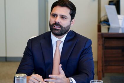 Lula escolhe Manoel Carlos de Almeida Neto como ministro interino da Justiça 2 ocrente 1768019658