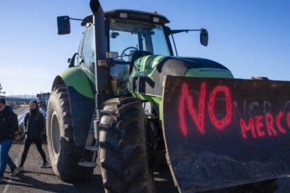 Produtores europeus estendem bloqueios de estradas e porto contra acordo UE-Mercosul 8 ocrente 1768161893