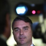 Pesquisa aponta queda de rejeição a Flávio Bolsonaro e diferença menor para Lula 4 ocrente 1768416624