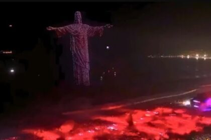 Pesquisador vê alerta bíblico em estátua erguida por drones no show de DJ Alok em Copacabana 14 ocrente 1768420213