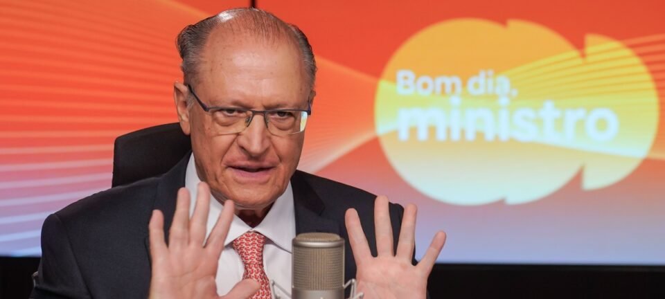 Alckmin vê impacto limitado para o Brasil em possível tarifa de Trump sobre países que comerciam com o Irã 2 ocrente 1768493108