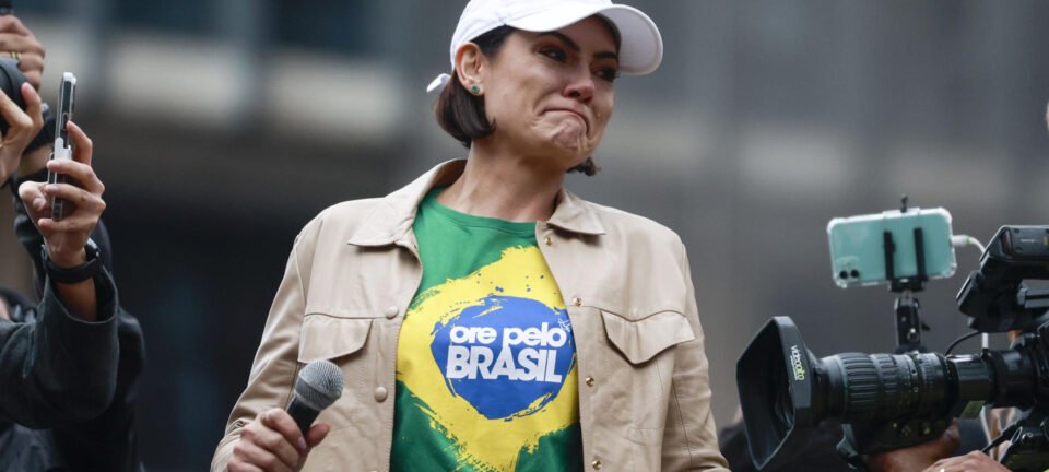 Michelle elogia PF e vai à Papudinha após transferência de Bolsonaro 2 ocrente 1768534460