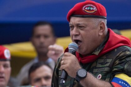 Chavismo afirma que só descansará após trazer Maduro de volta à Venezuela 6 ocrente 1768624453