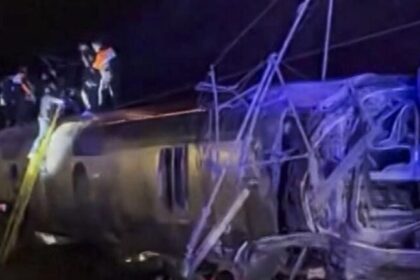Trem de alta velocidade descarrila na Andaluzia e deixa 21 mortos 8 ocrente 1768787402