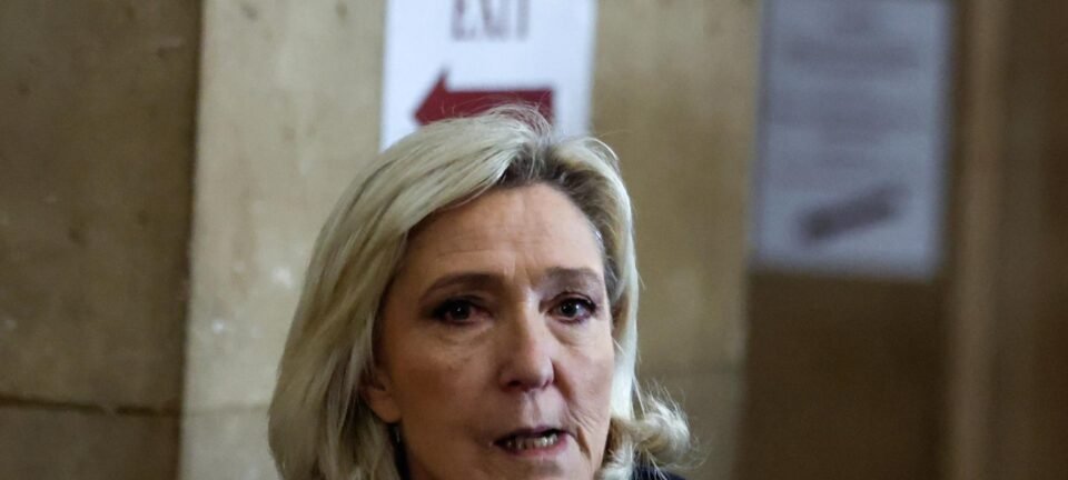 Justiça francesa absolve Marine Le Pen em processo por injúria envolvendo uso de véu 2 ocrente 1768974567