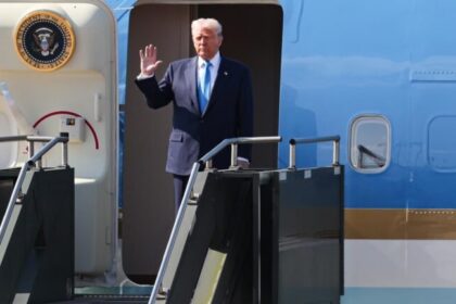 Falha elétrica obriga Air Force One com Trump a retornar à base antes de Davos 12 ocrente 1768994388
