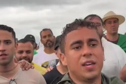 Nikolas Ferreira completa 100 km de caminhada rumo a Brasília e ataca “ficha corrida” de Lula 6 ocrente 1769039389