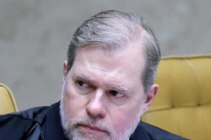 Avião que transportou Toffoli à final da Libertadores repetiu rota para cidade próxima a resort de ex-sócios da família 18 ocrente 1769178871