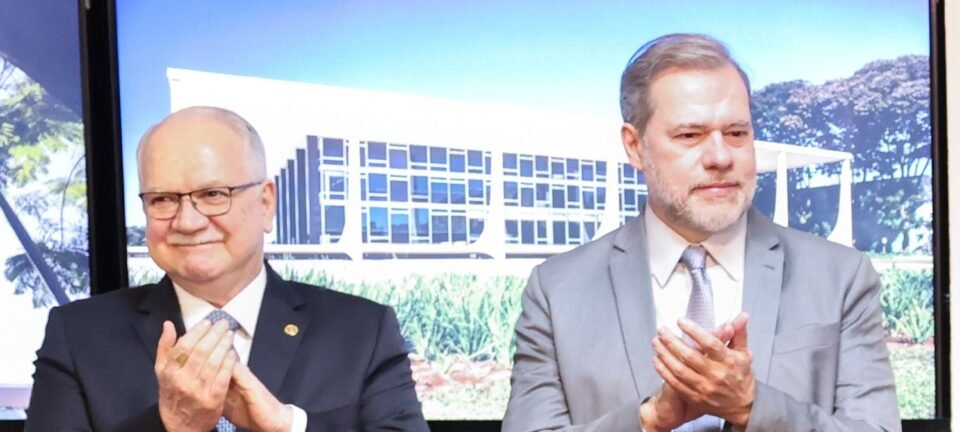 Fachin invoca “defesa da democracia” e resiste a afastar Toffoli da relatoria do caso Banco Master 2 ocrente 1769207677