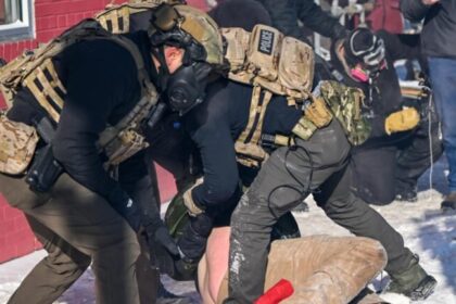 Morte de homem em ação do ICE gera confronto entre Trump e governador de Minnesota 10 ocrente 1769289629
